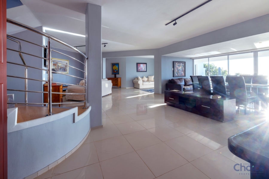 5 Bedroom Property for Sale in Jeffreys Bay Central Eastern Cape